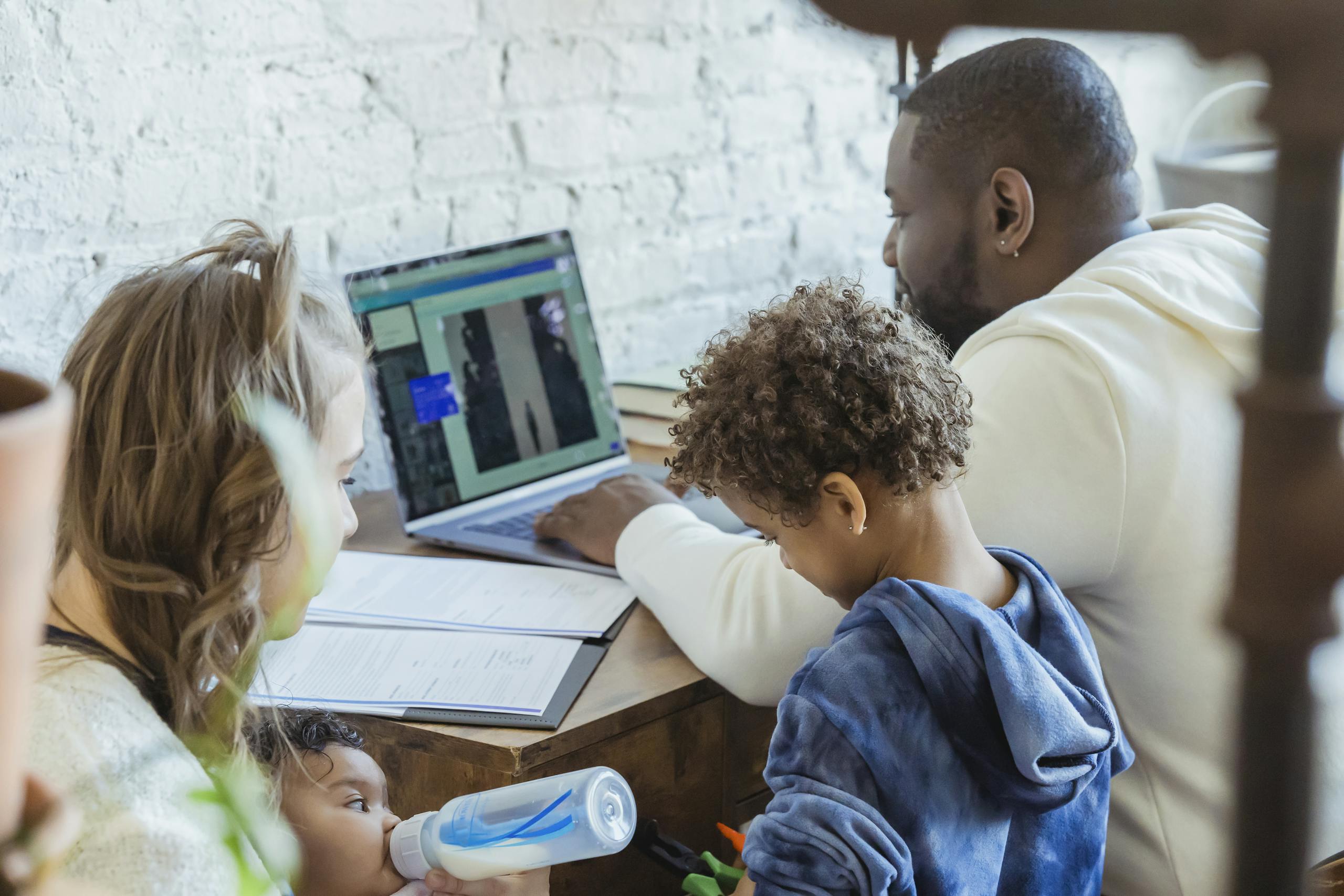 Digital Nomad Family With Kids