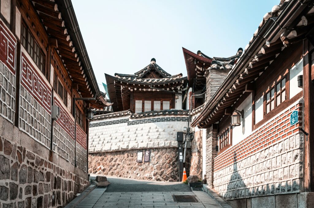 zequn-gui-X5oelAxtJGE-unsplash-1024x681 Seoul 5-Day Itinerary: Hanoks, Mountain Trails and Street Food Beyond the Hype